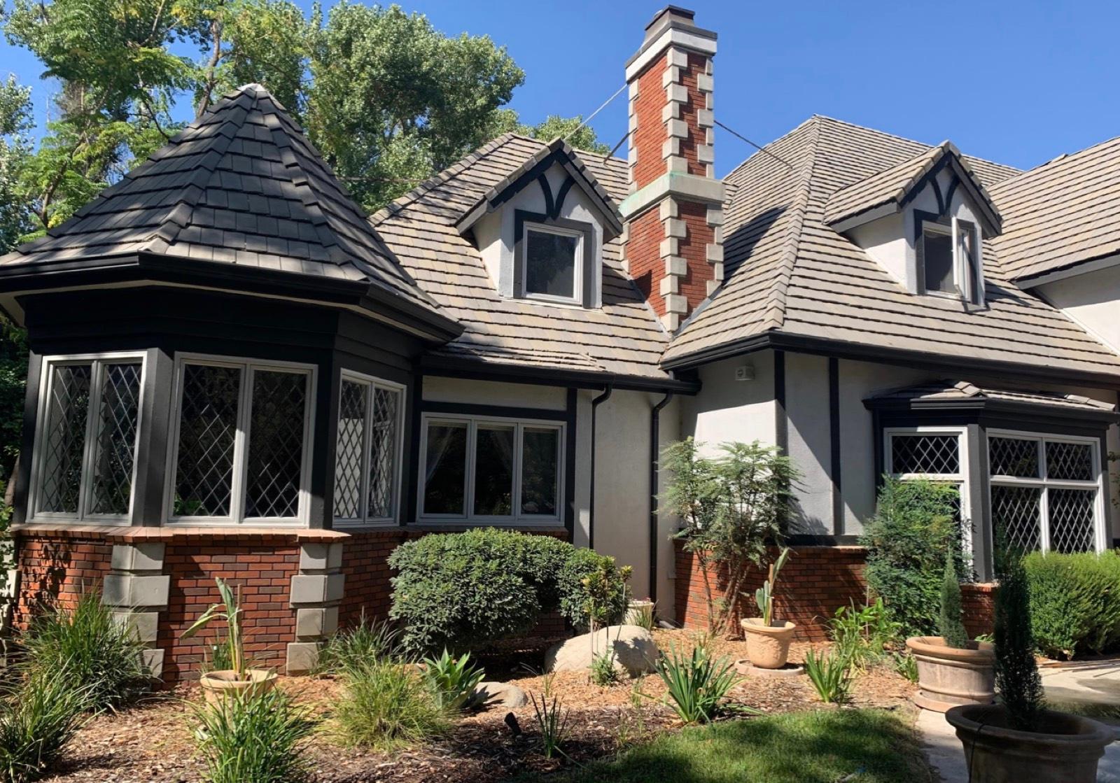 English Tudor — photo 9