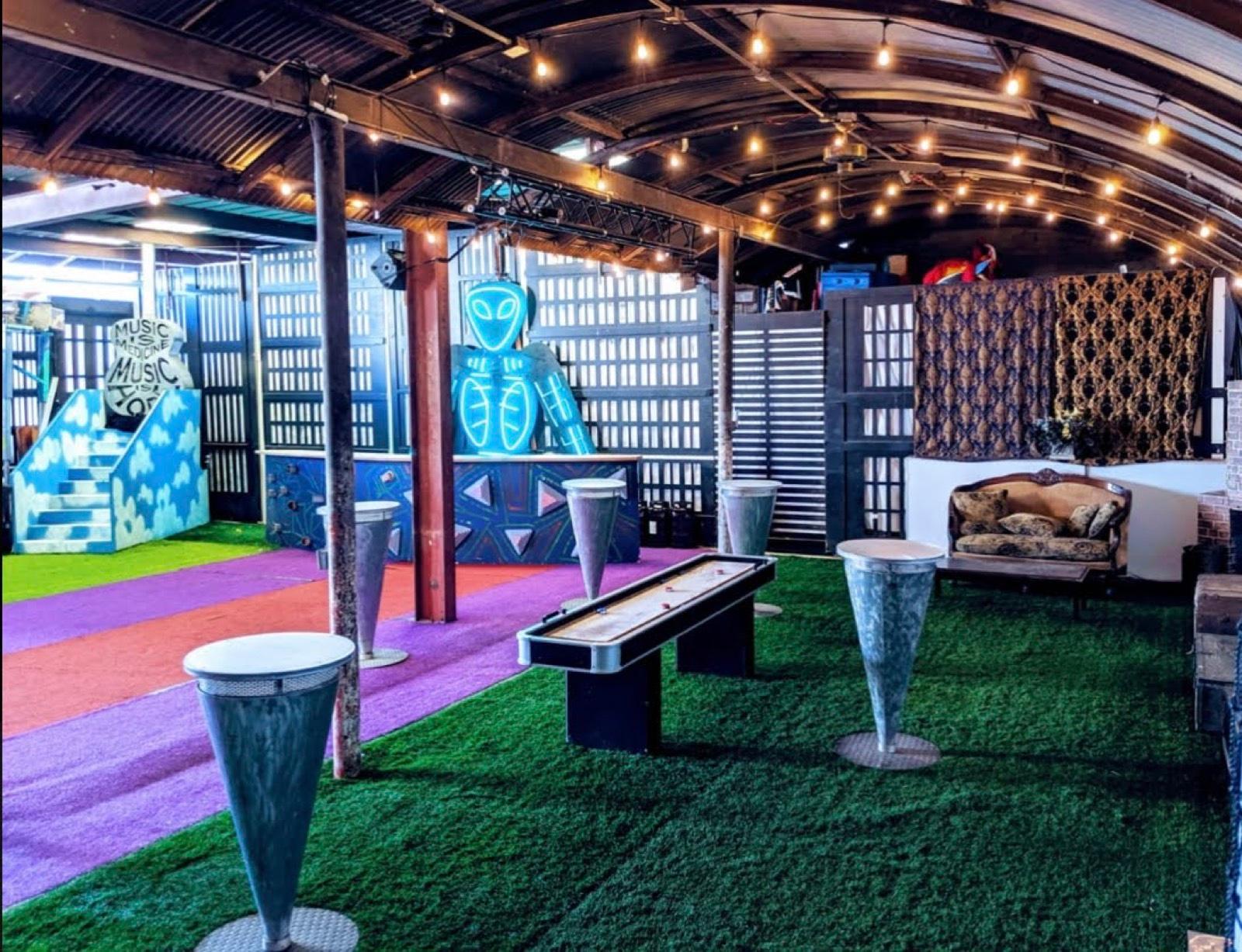 EP'S Colorful Event Studio — photo 1