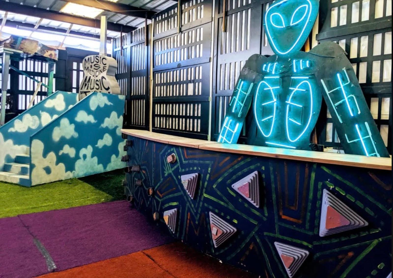 EP'S Colorful Event Studio — photo 8