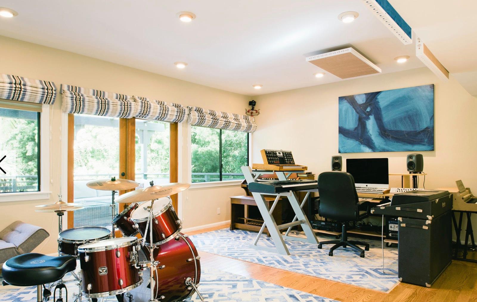 ER's South Bay Entertainer Home — photo 11