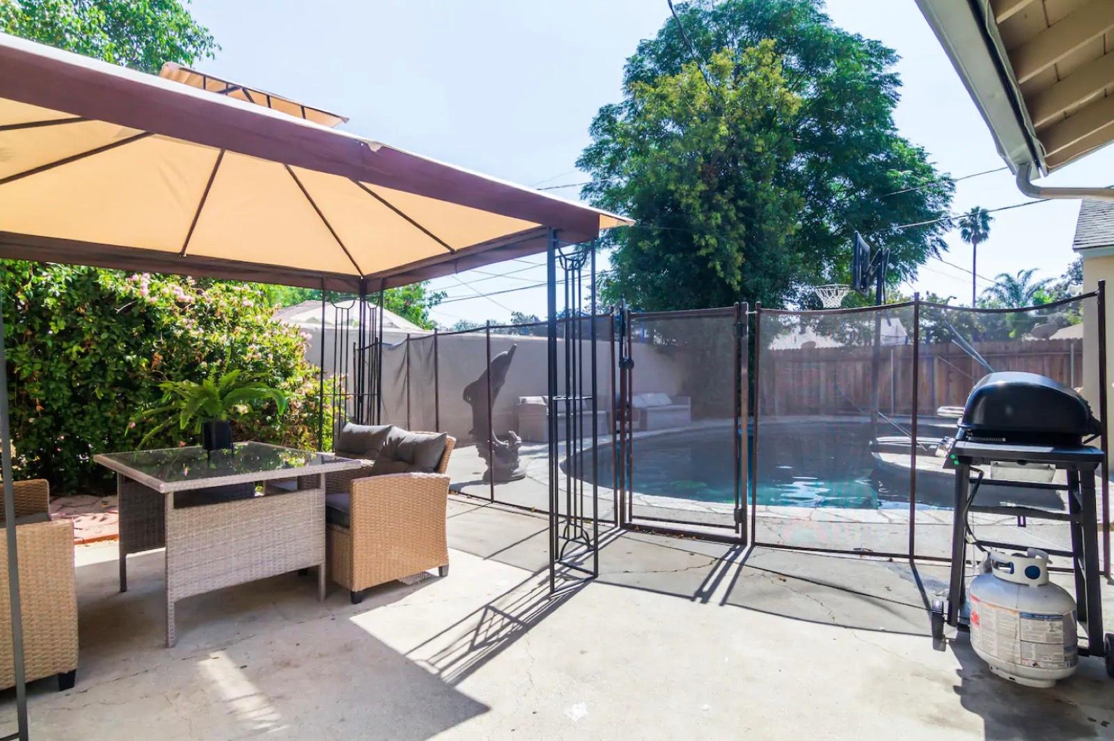 E's Classi LakeBalboa Home — photo 5
