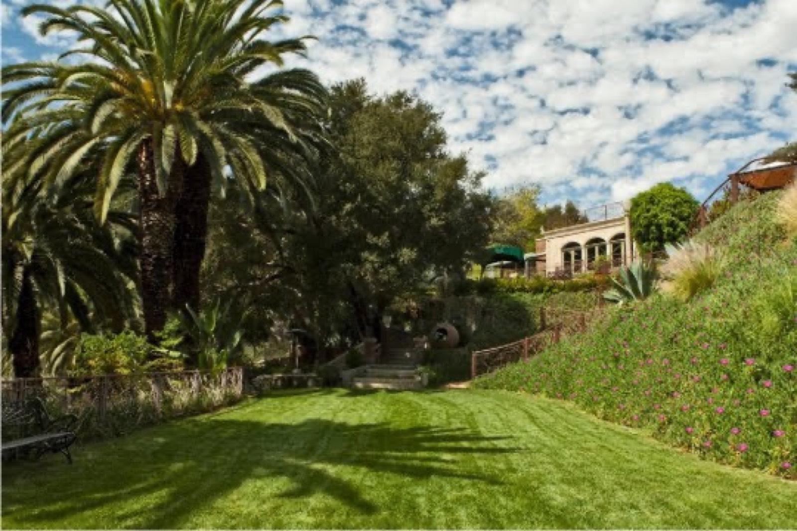 E's Mansion Estate — photo 3