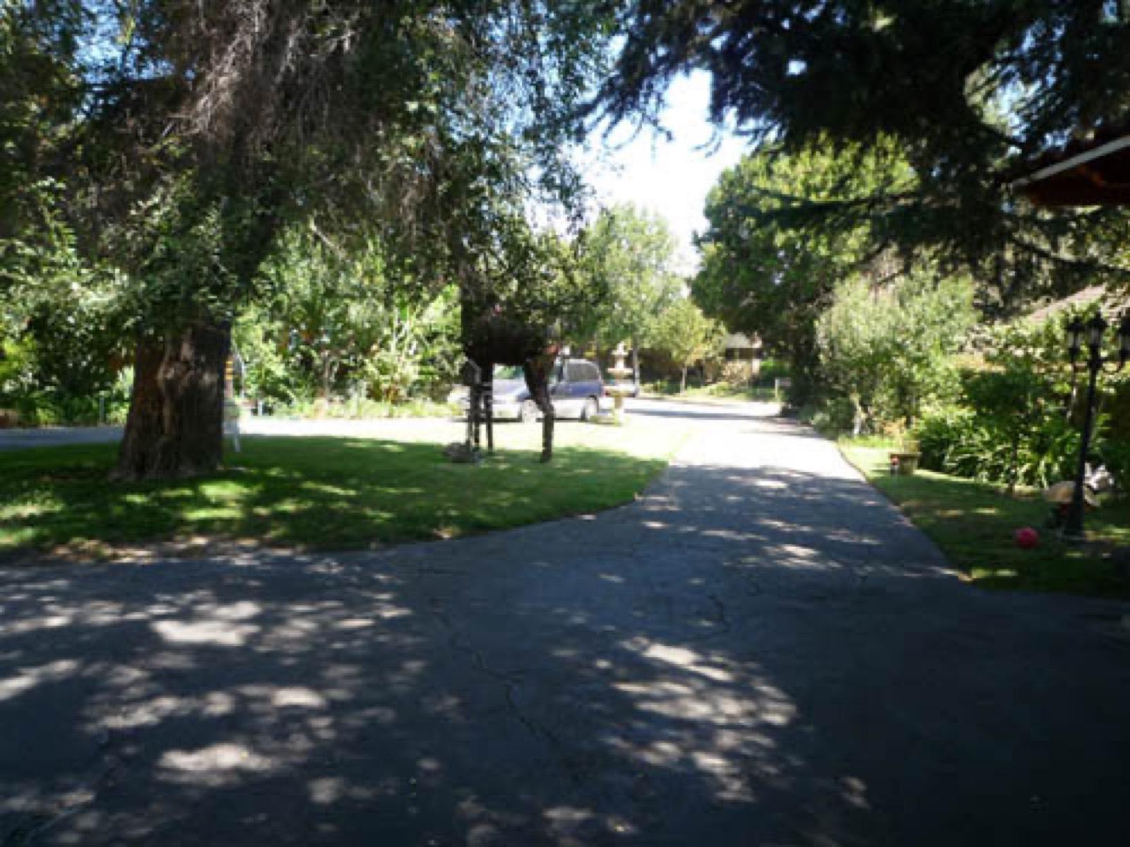 E's Toluca Lake House — photo 4