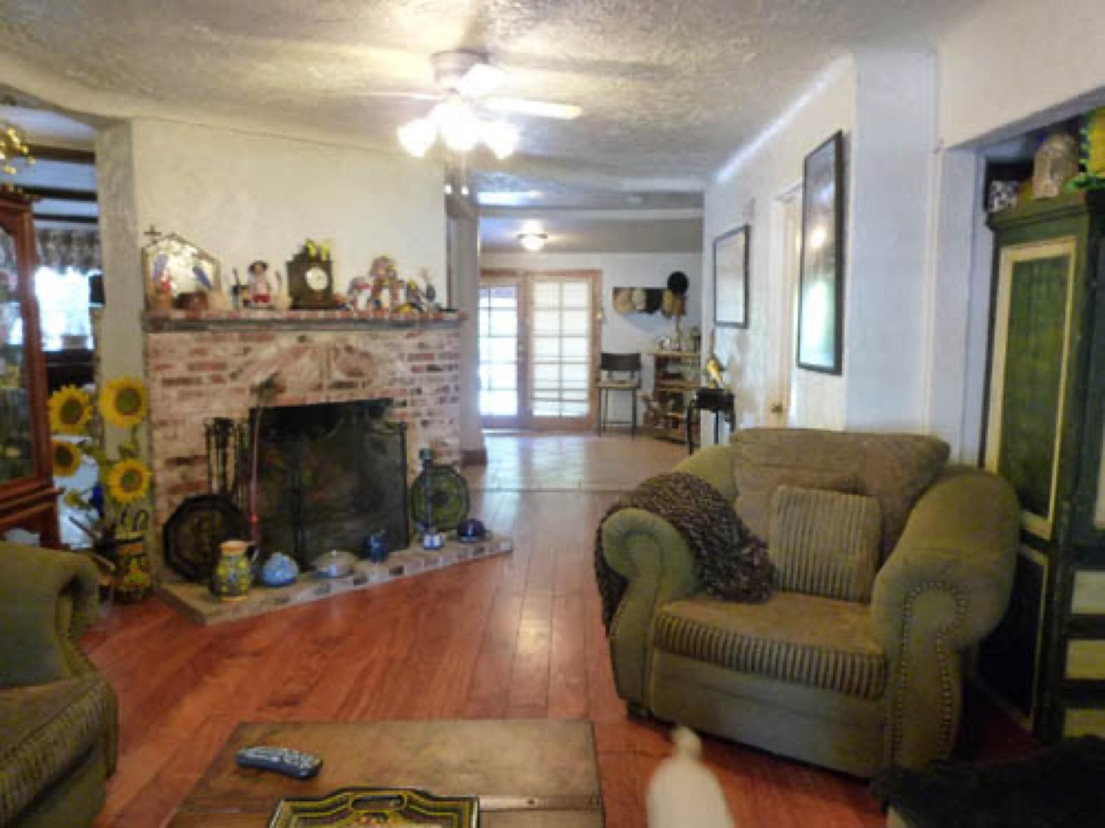 E's Toluca Lake House — photo 6