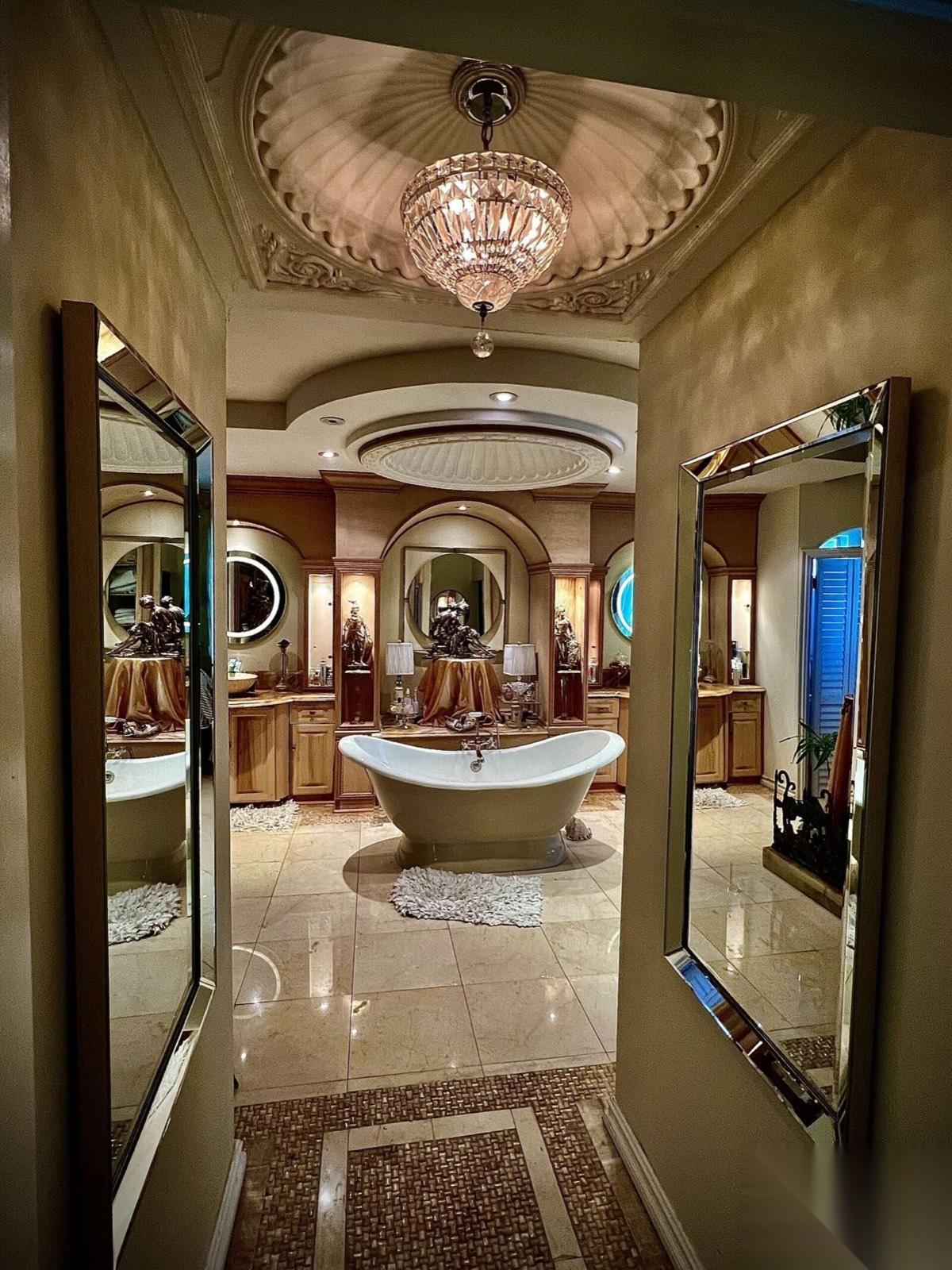 European flair house — photo 7