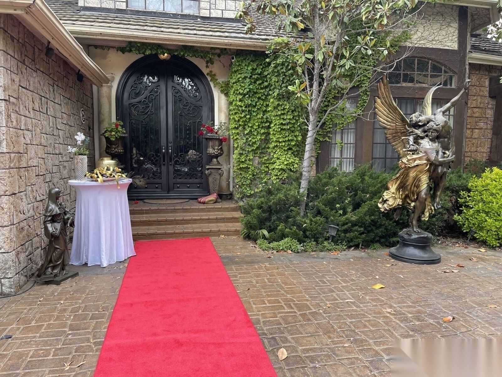 European flair house — photo 1