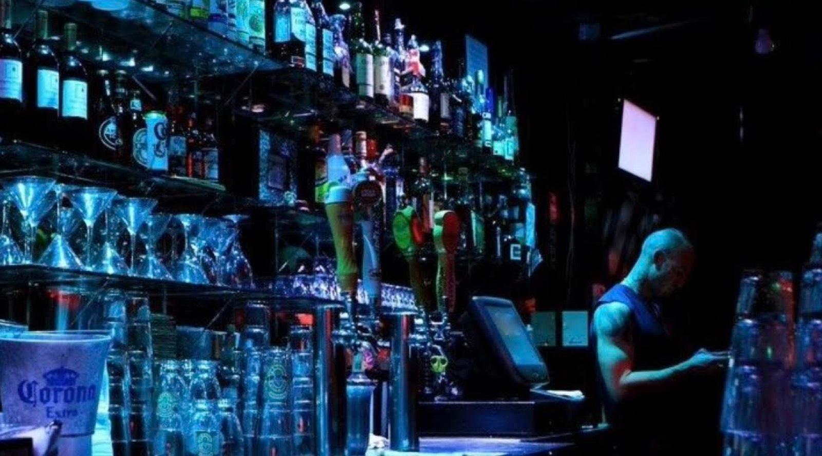 F Bar — photo 11