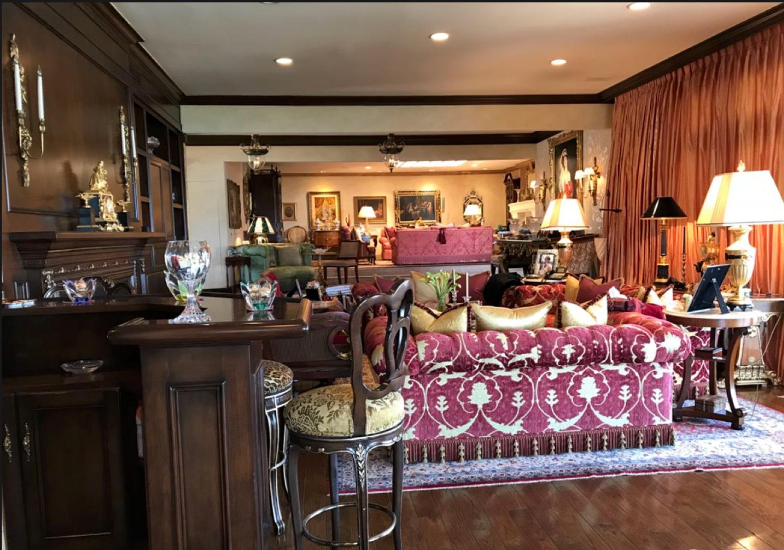 Fay's Versace Encino House — photo 10