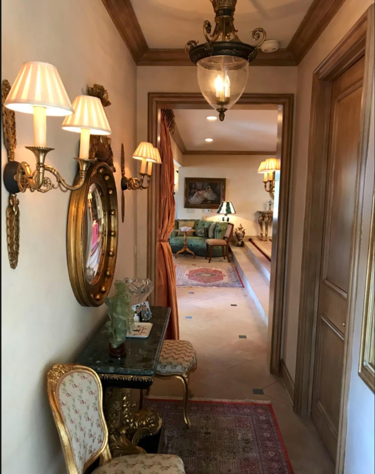 Fay's Versace Encino House — photo 12