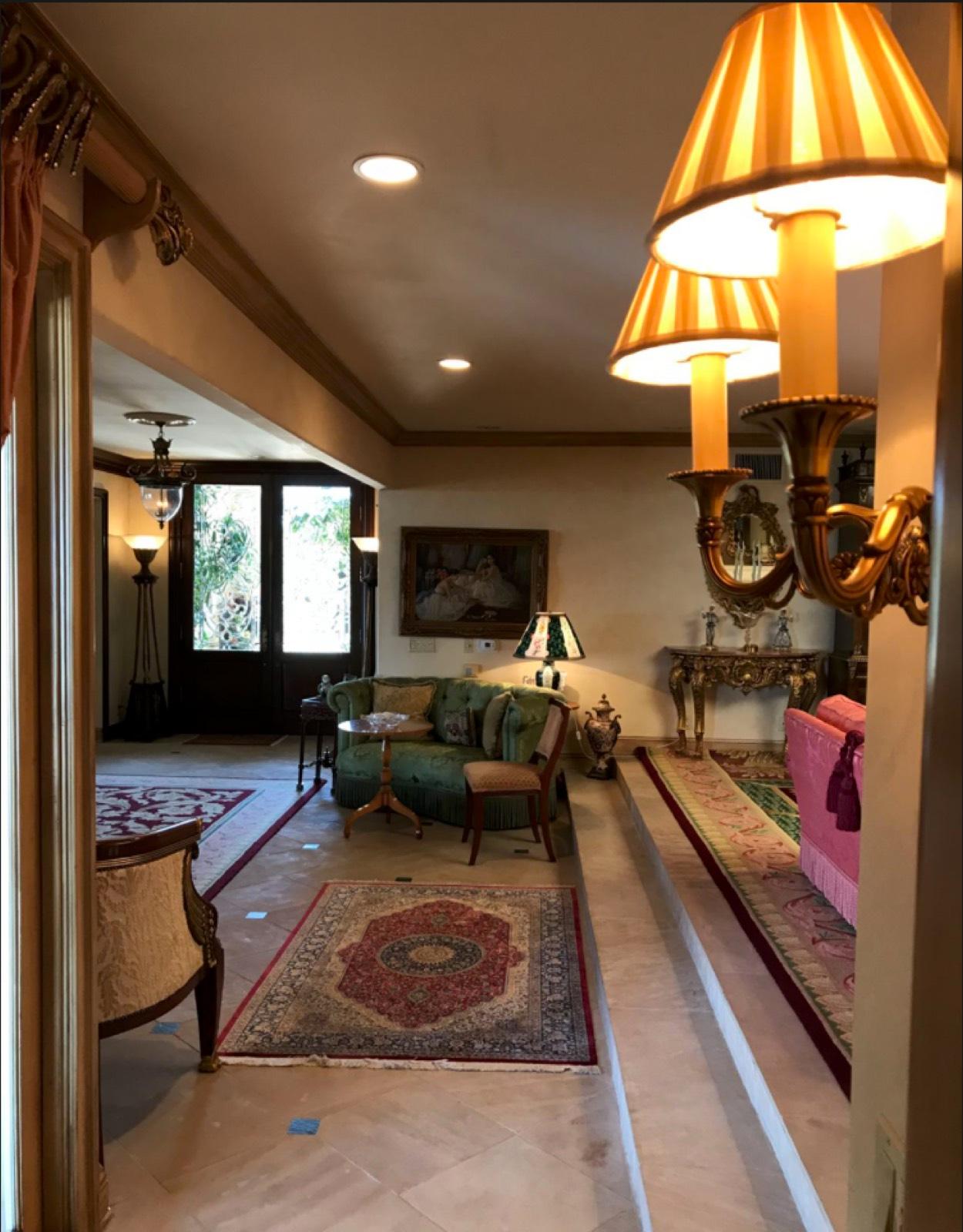 Fay's Versace Encino House — photo 6