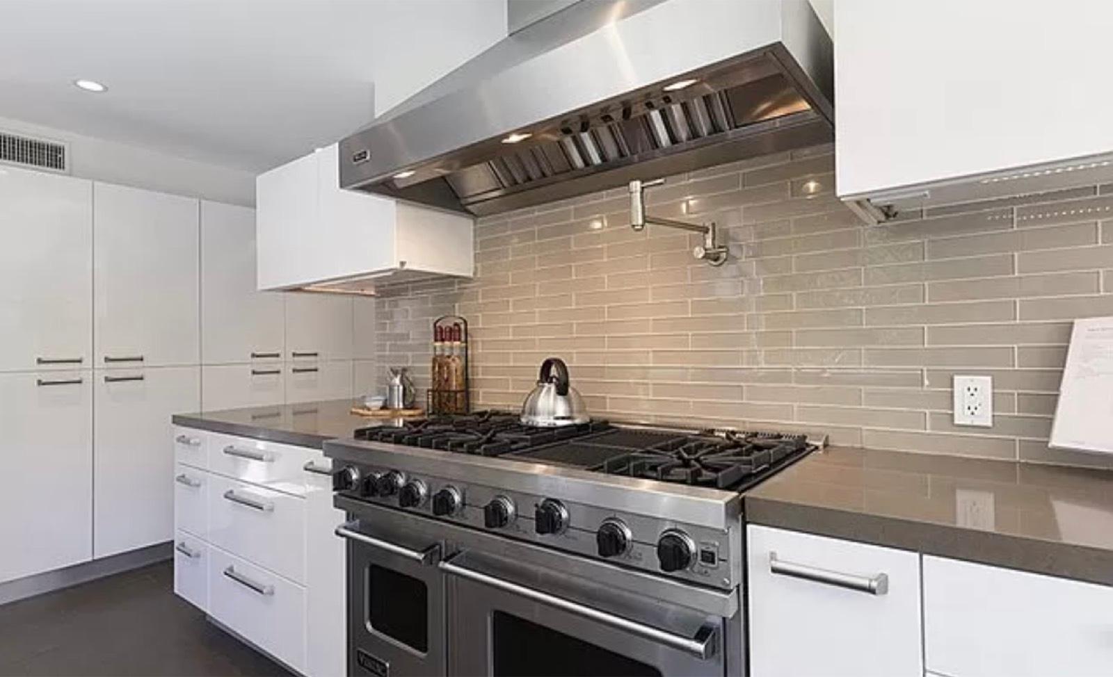 Fb's White Modern — photo 5