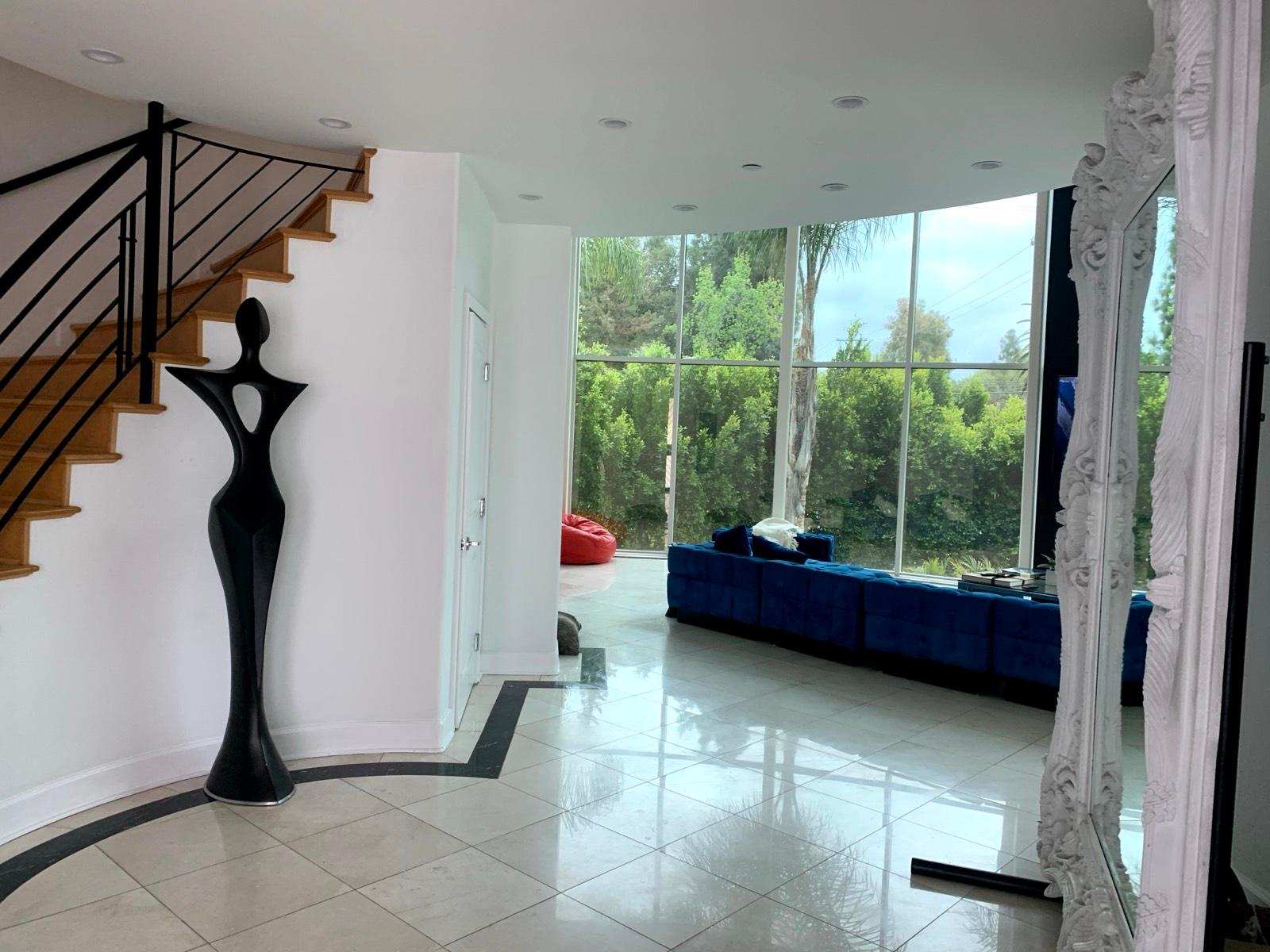 FB’s modern window home — photo 7