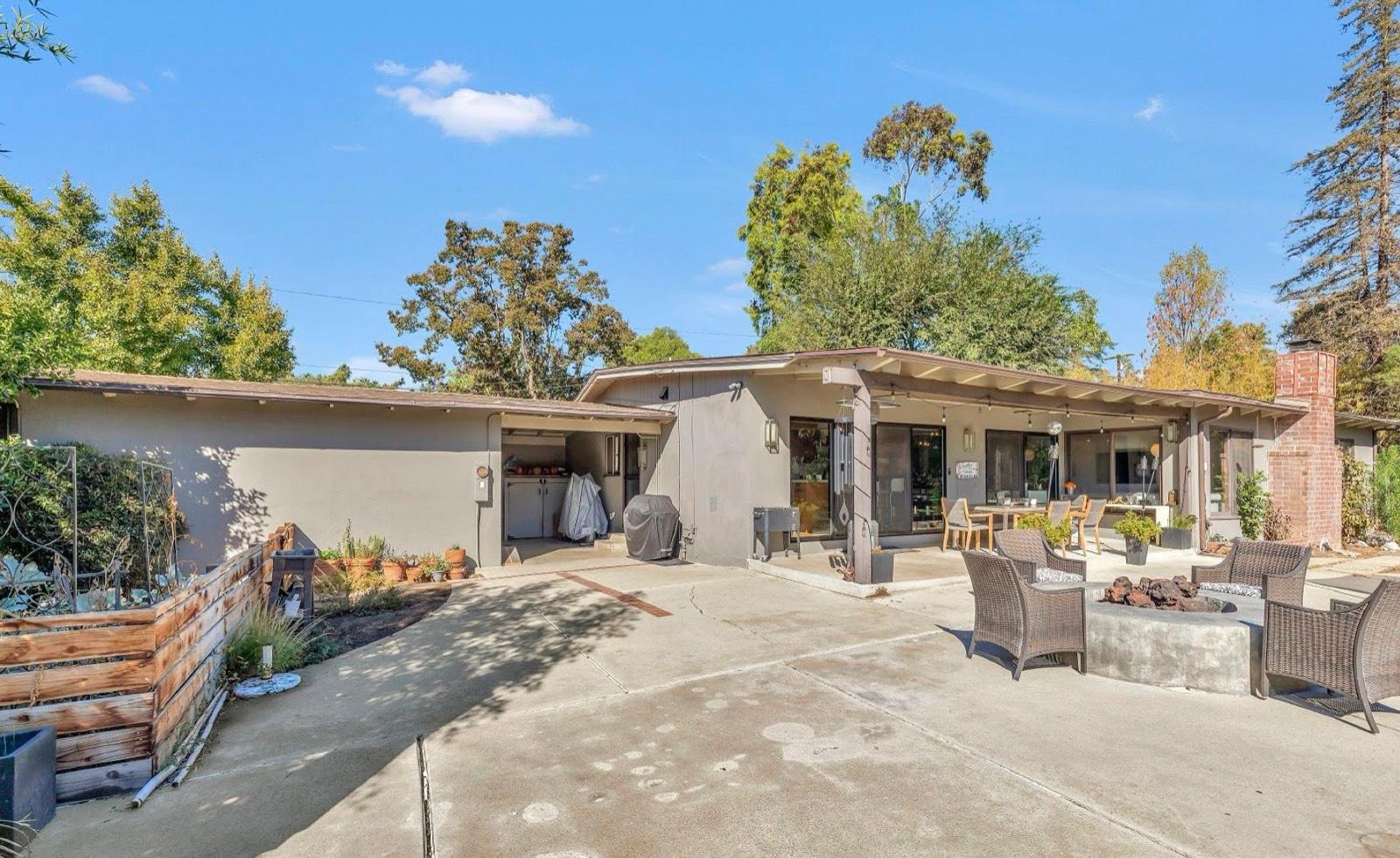 Forest Midcentury Home — photo 3