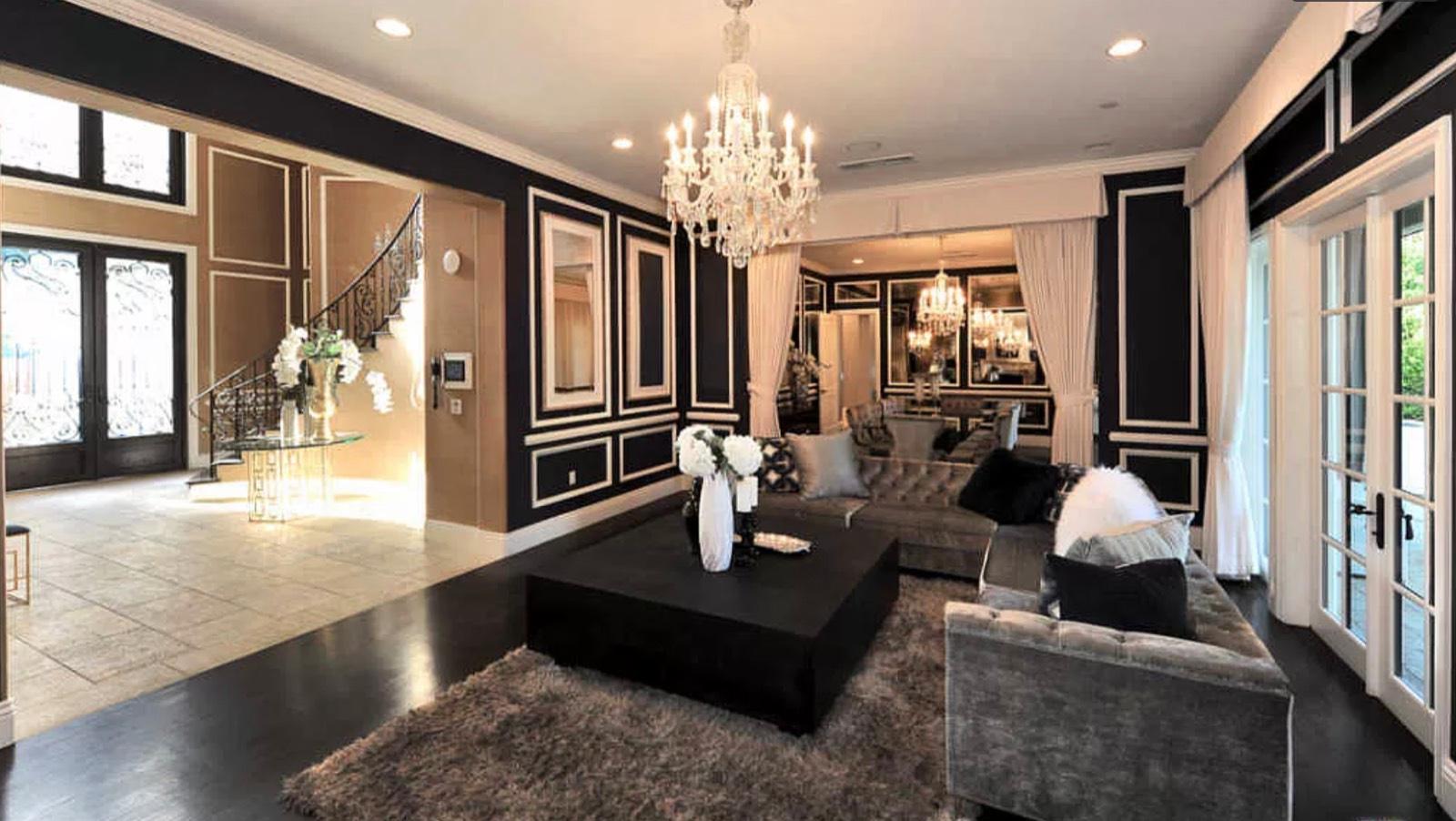 French Mansion Private Estate — photo 10