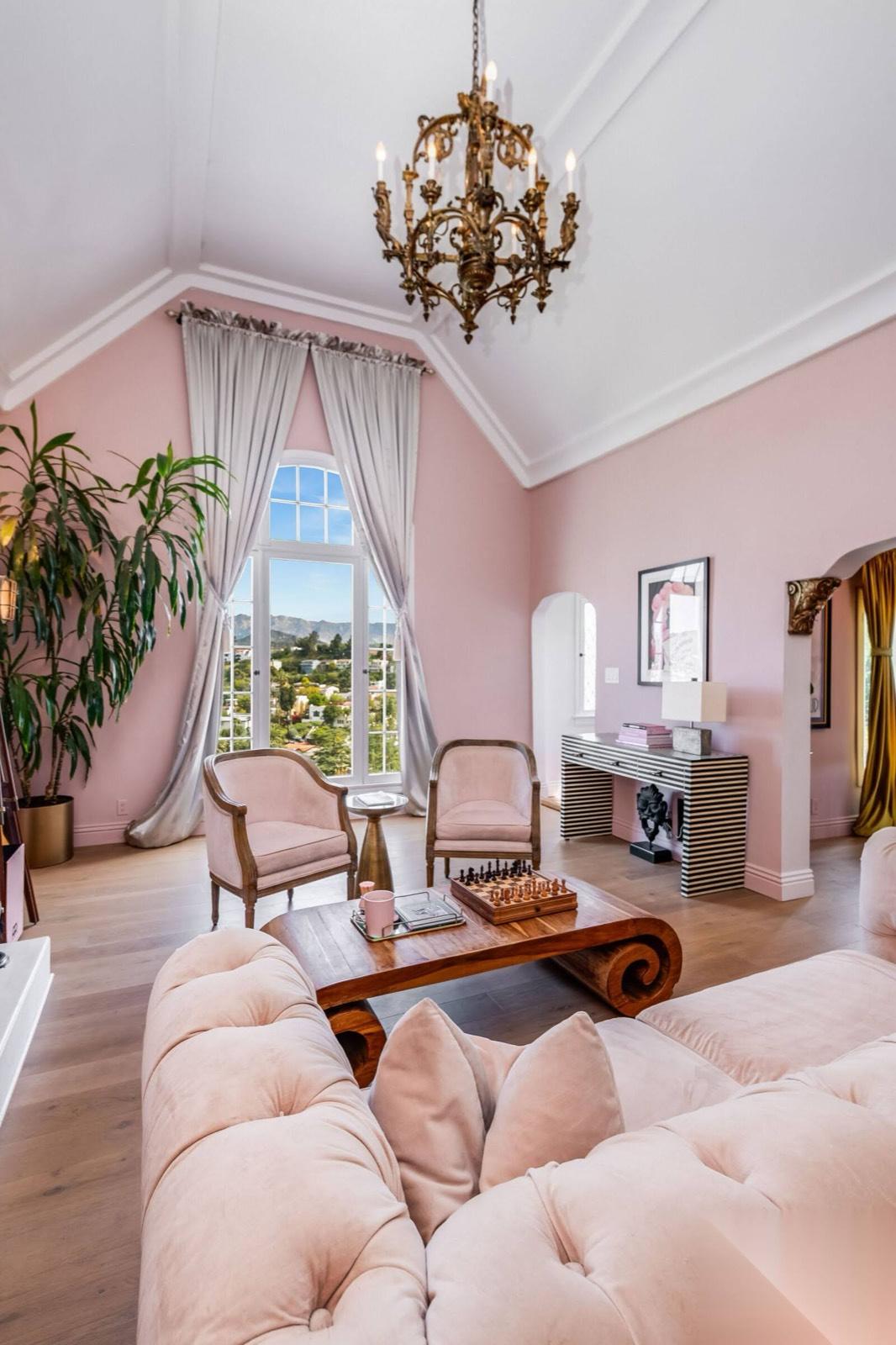 French style mansion near Glendale — photo 11