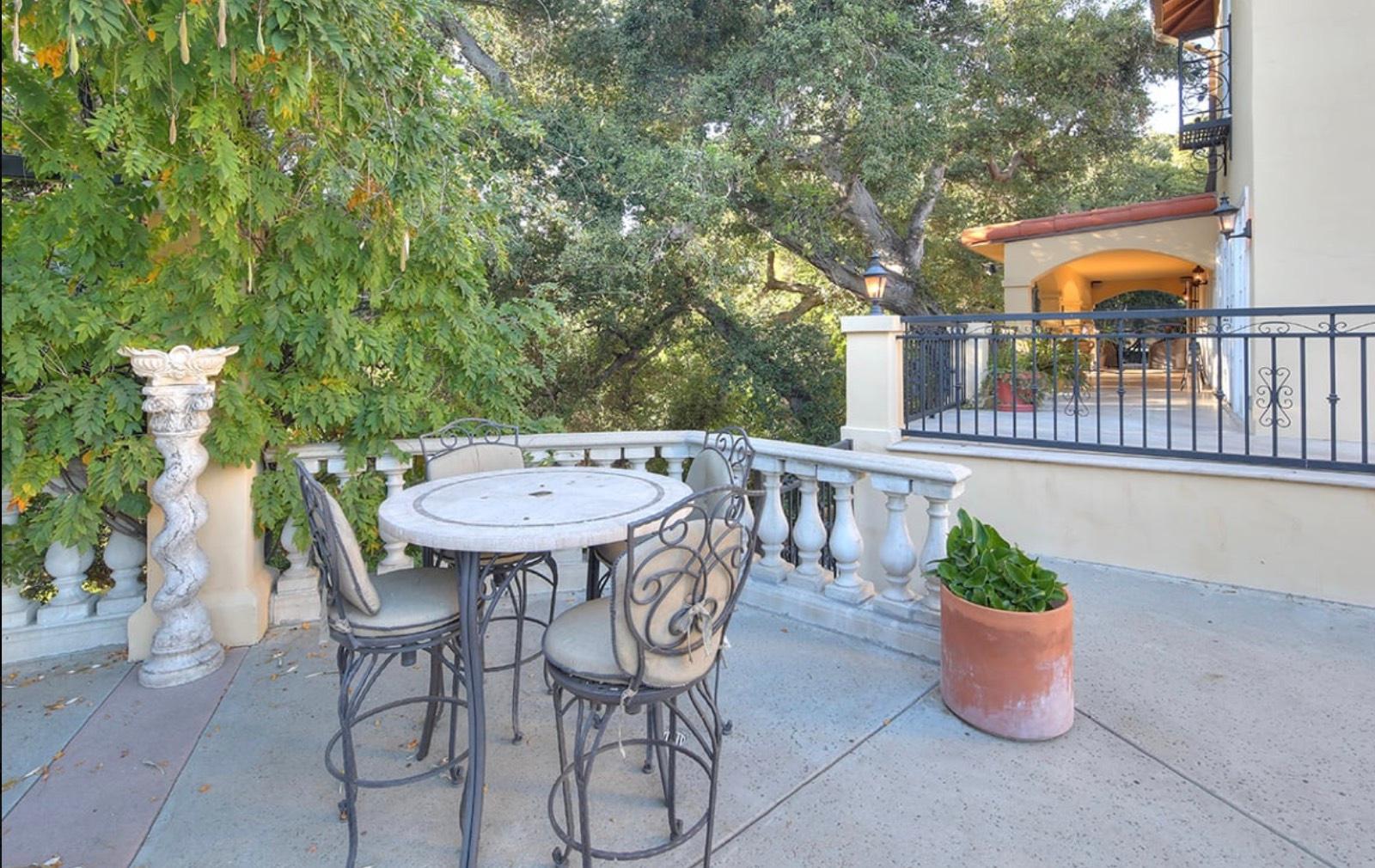 F's Mediterranean Villa — photo 11