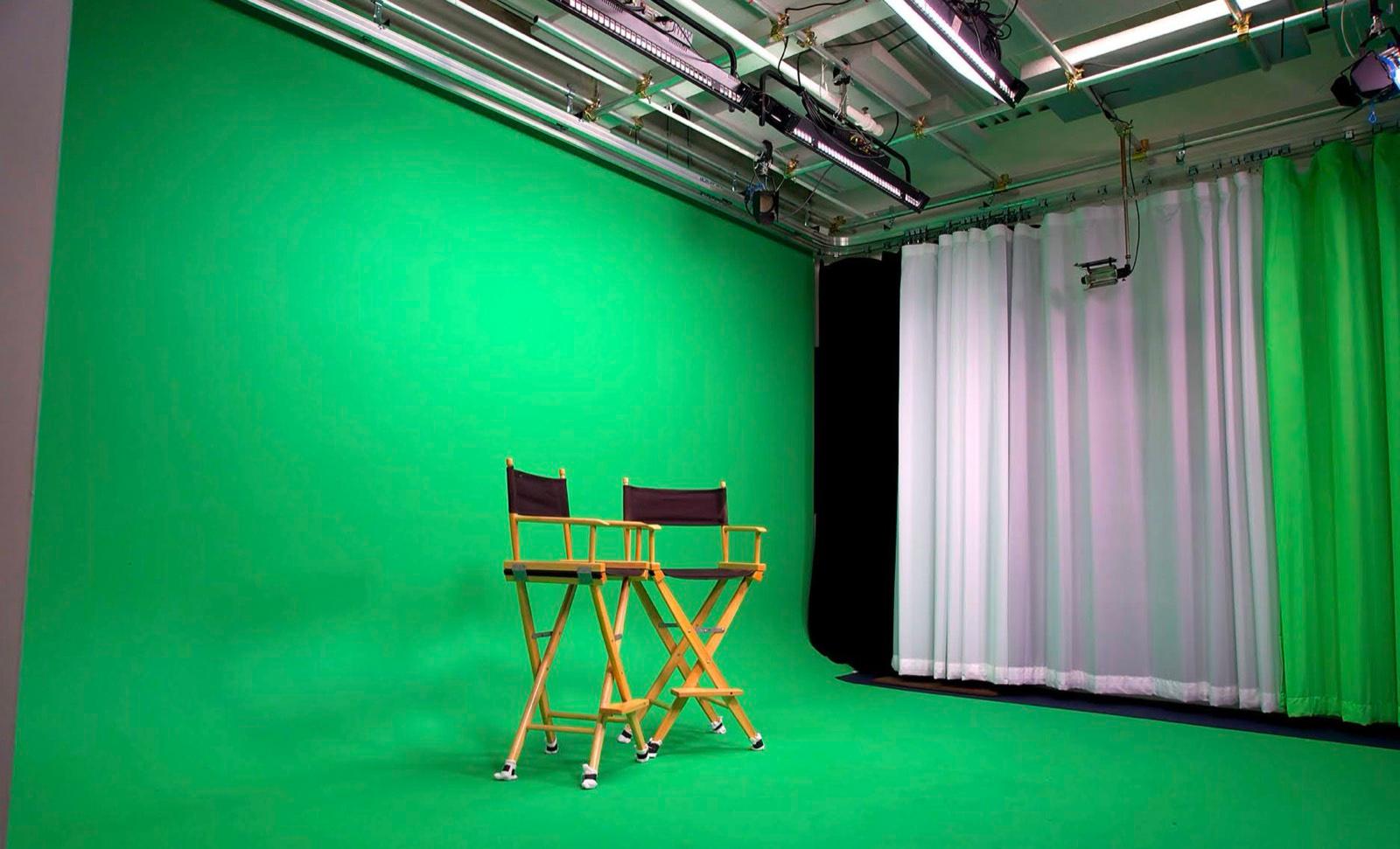 G's Green and White Cal Studio — photo 2