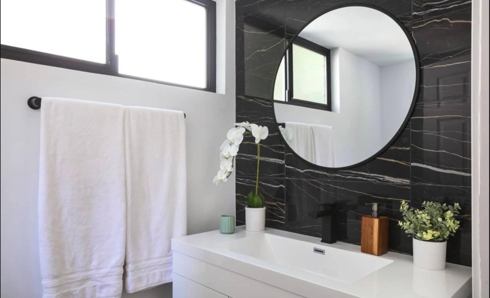 G's Modern Valley Oasis — photo 12