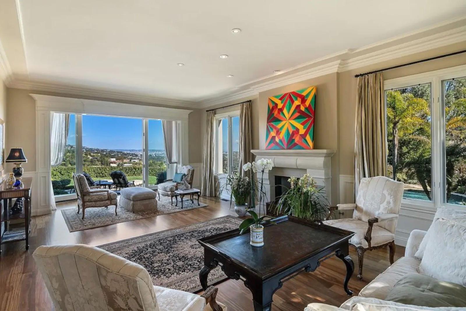 G's Bel Air Chateau — photo 12