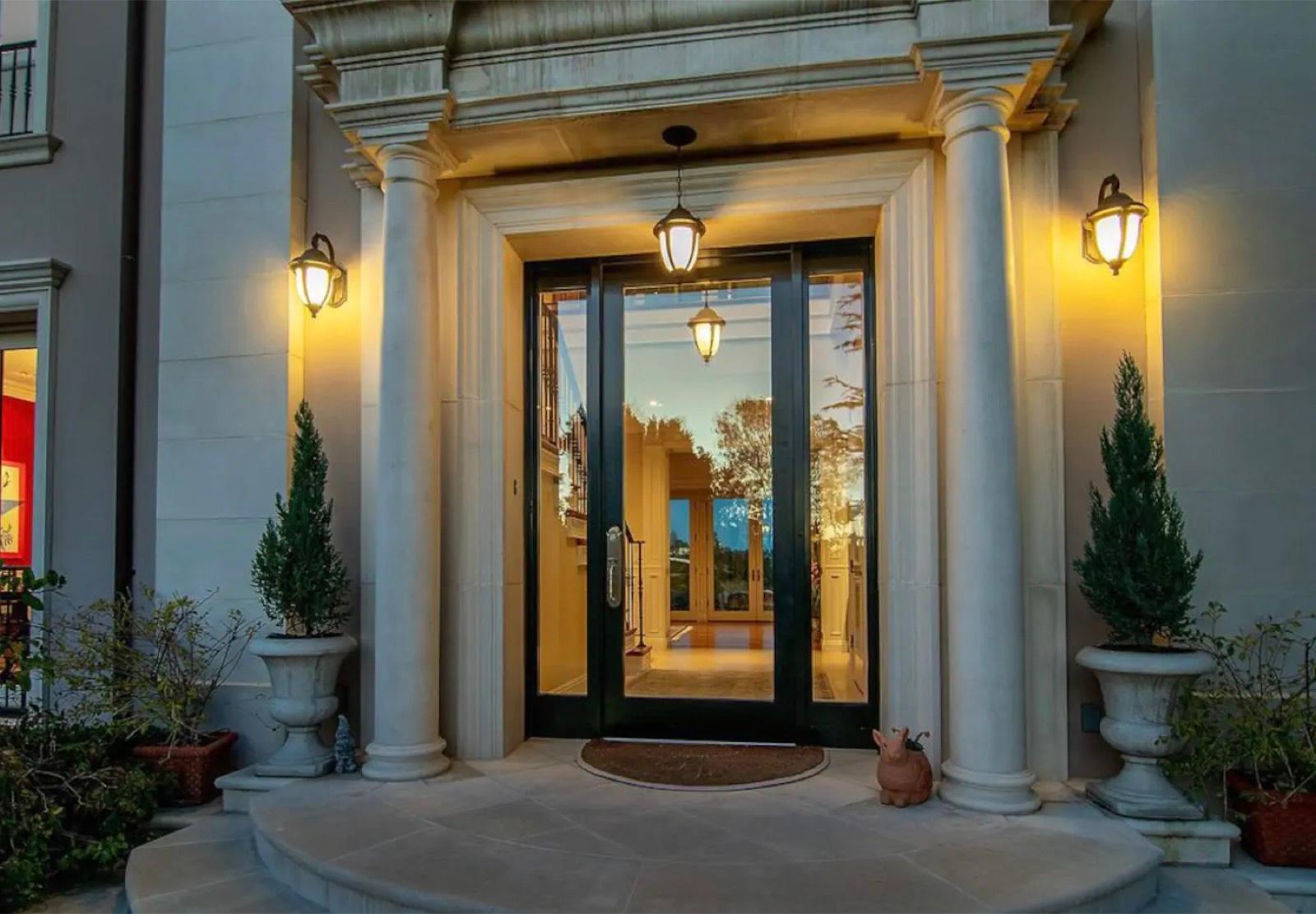 G's Bel Air Chateau — photo 8