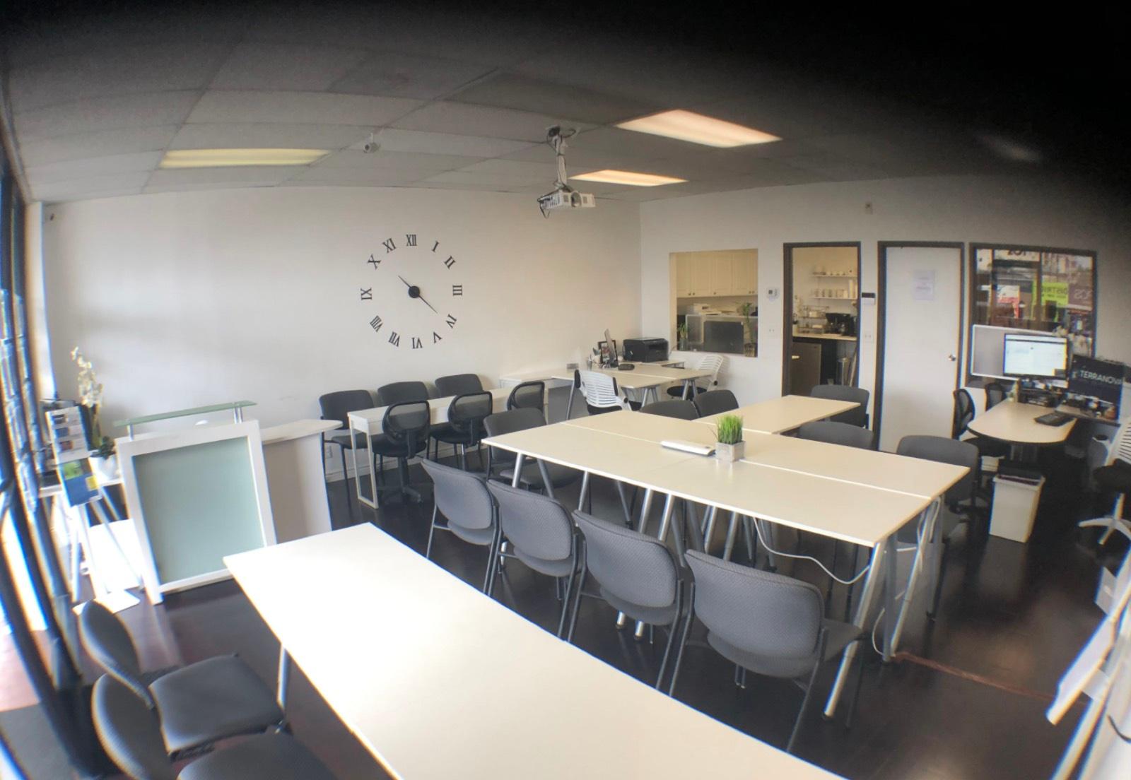 G's Modern Office — photo 2