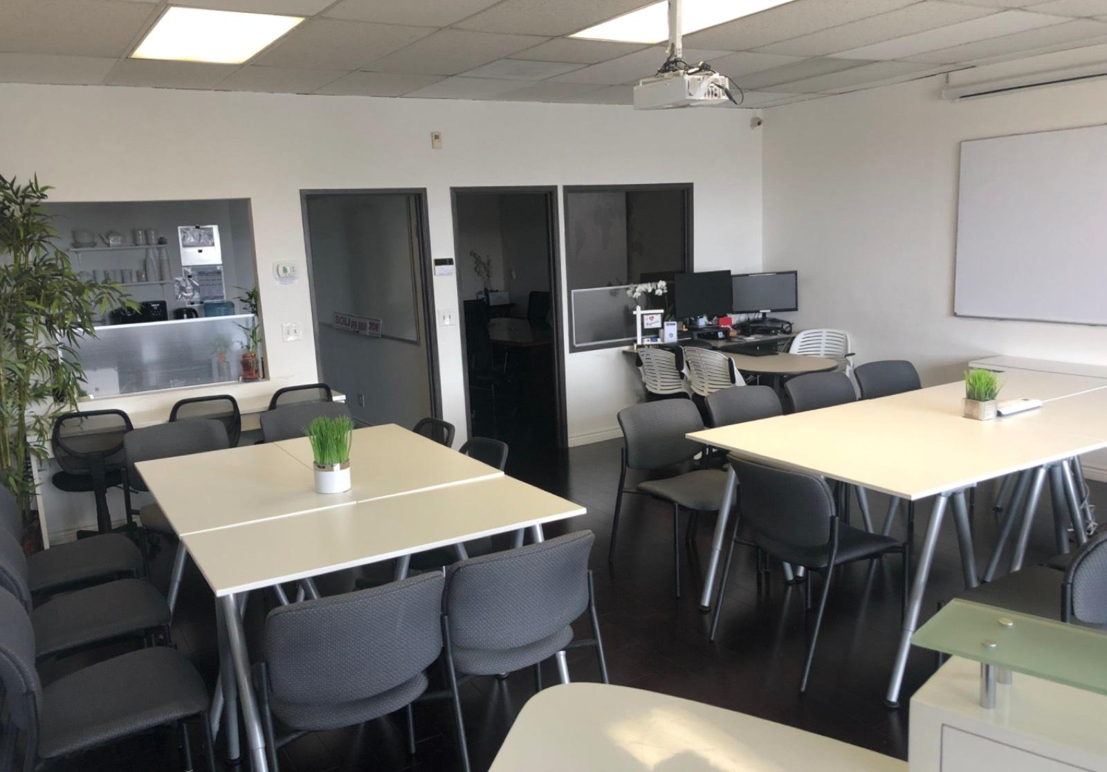 G's Modern Office — photo 6