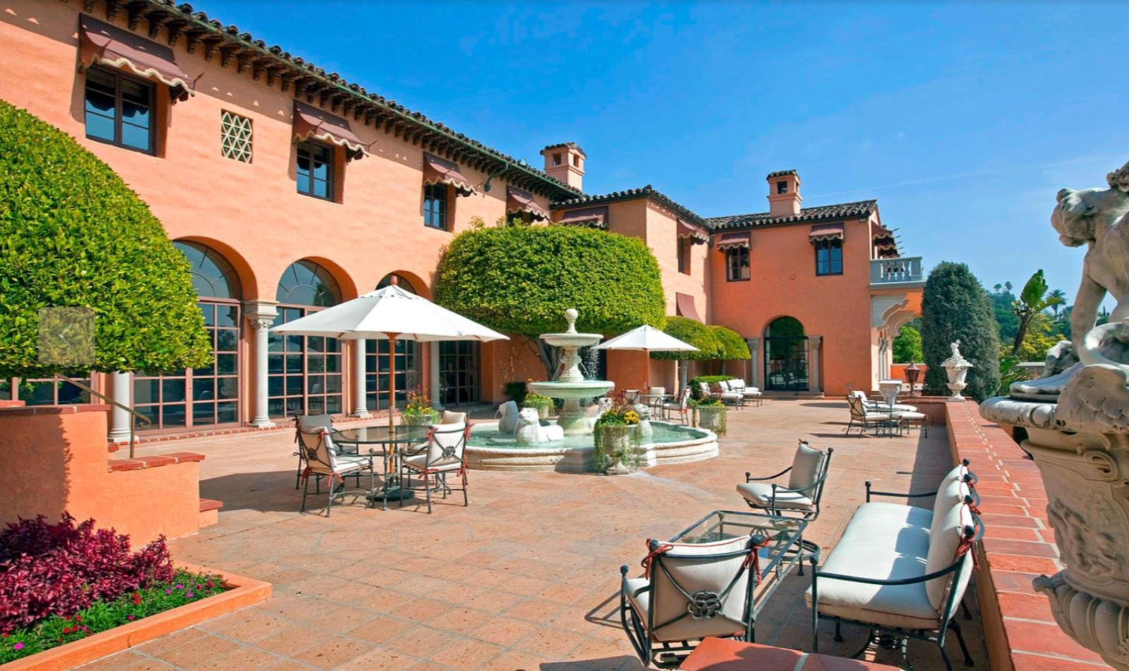 HD's Mega Mansion — photo 11