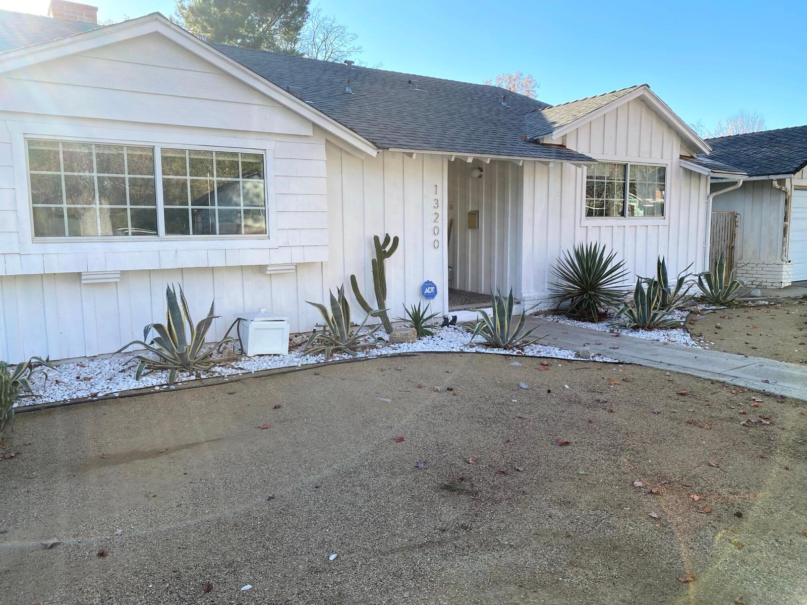 HF's Midcentury Cactus Home — photo 2