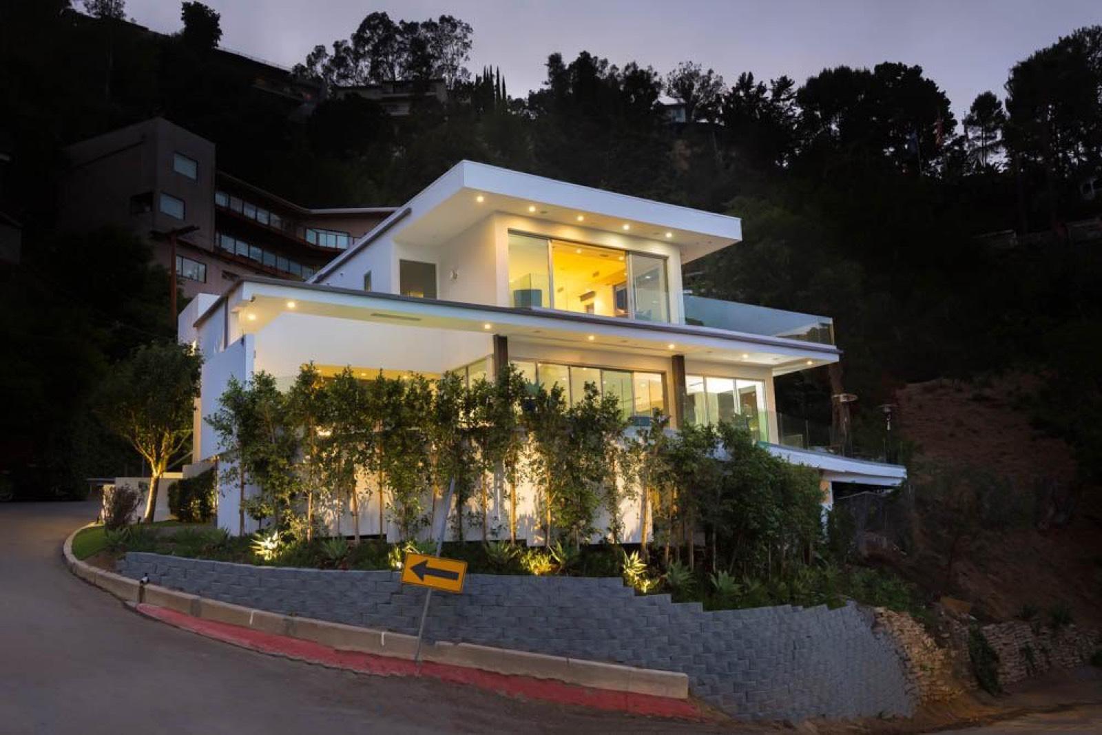 Hillside Ave — photo 1