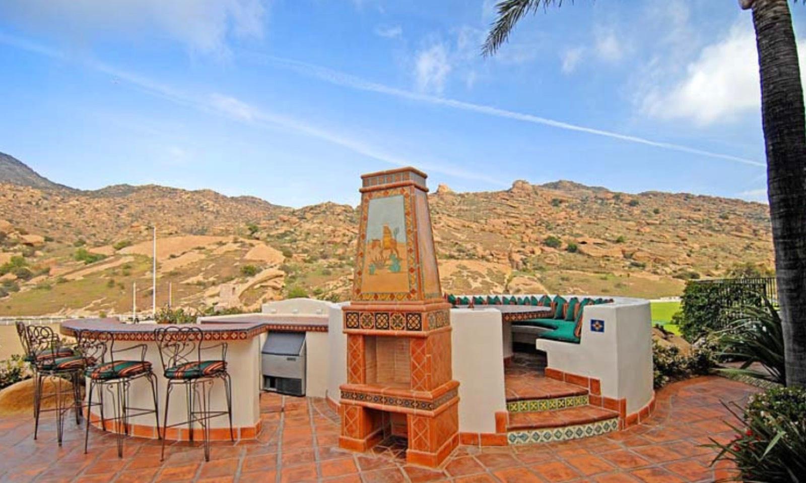 HN's Spanish Mansion Estate — photo 10