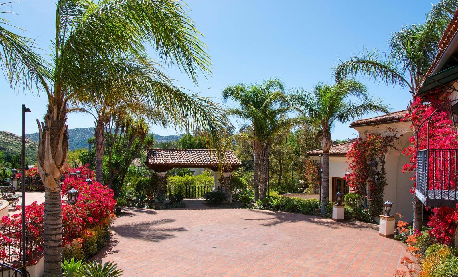 HN's Spanish Mansion Estate — photo 7