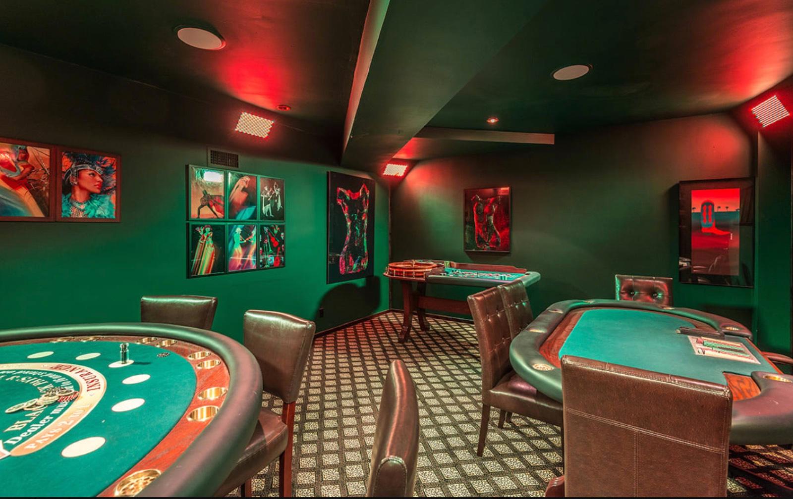 Hollywood 8Level Mansion — photo 3