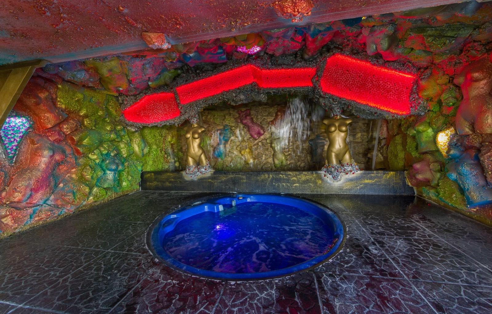 Hollywood 8Level Mansion — photo 12