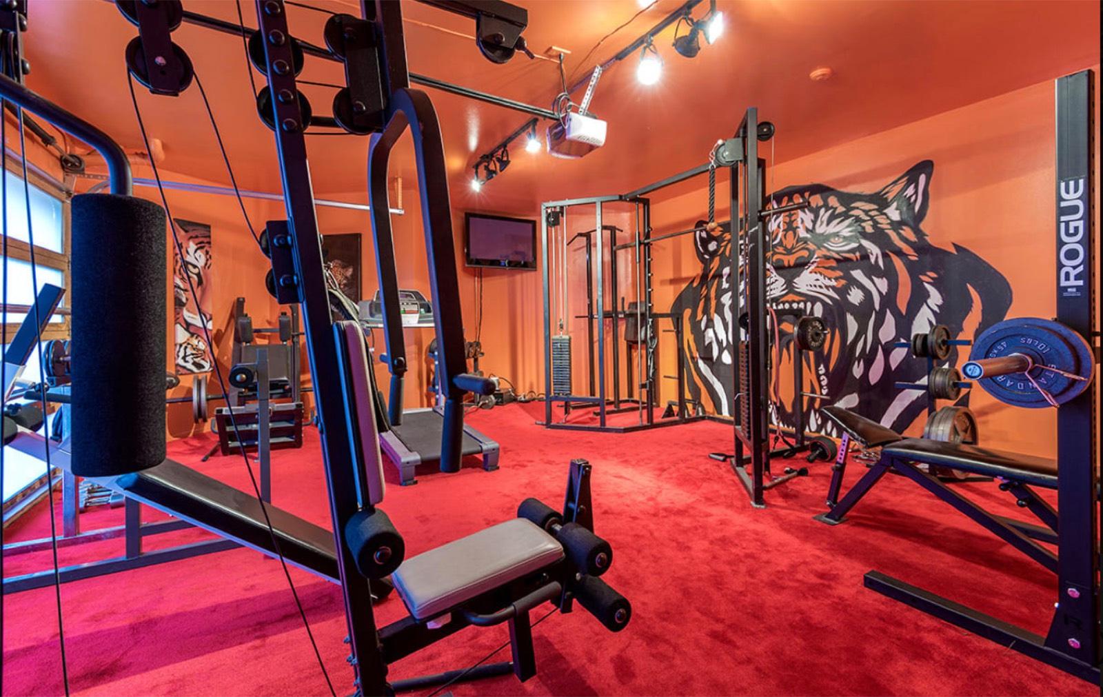 Hollywood 8Level Mansion — photo 1