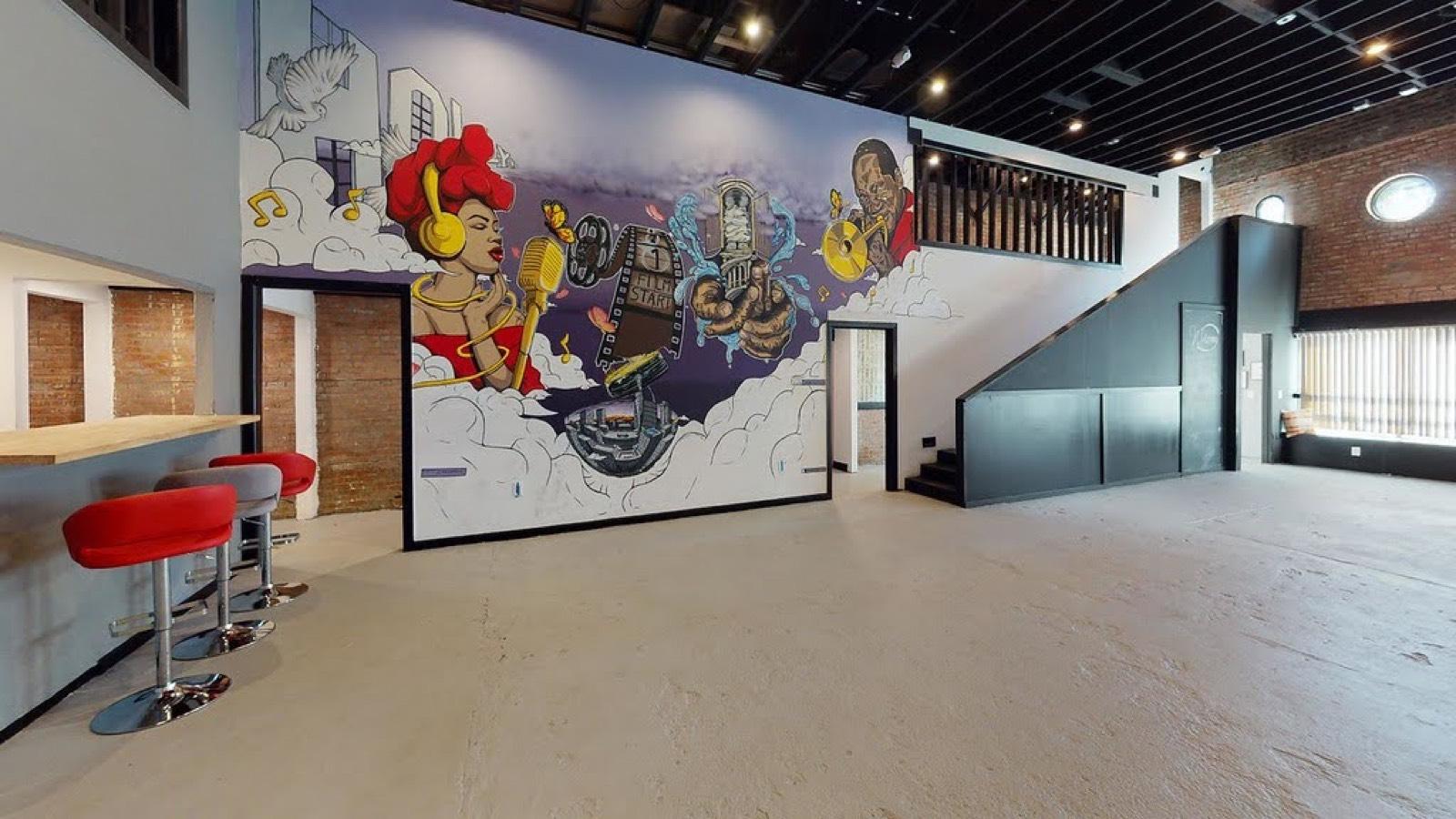 Hollywood Filming Creative space — photo 1