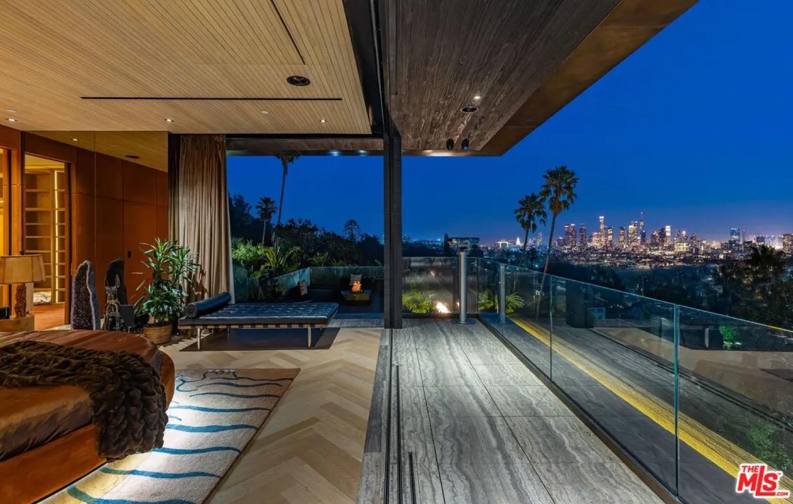 hollywood hills 8 bed room beauty — photo 9