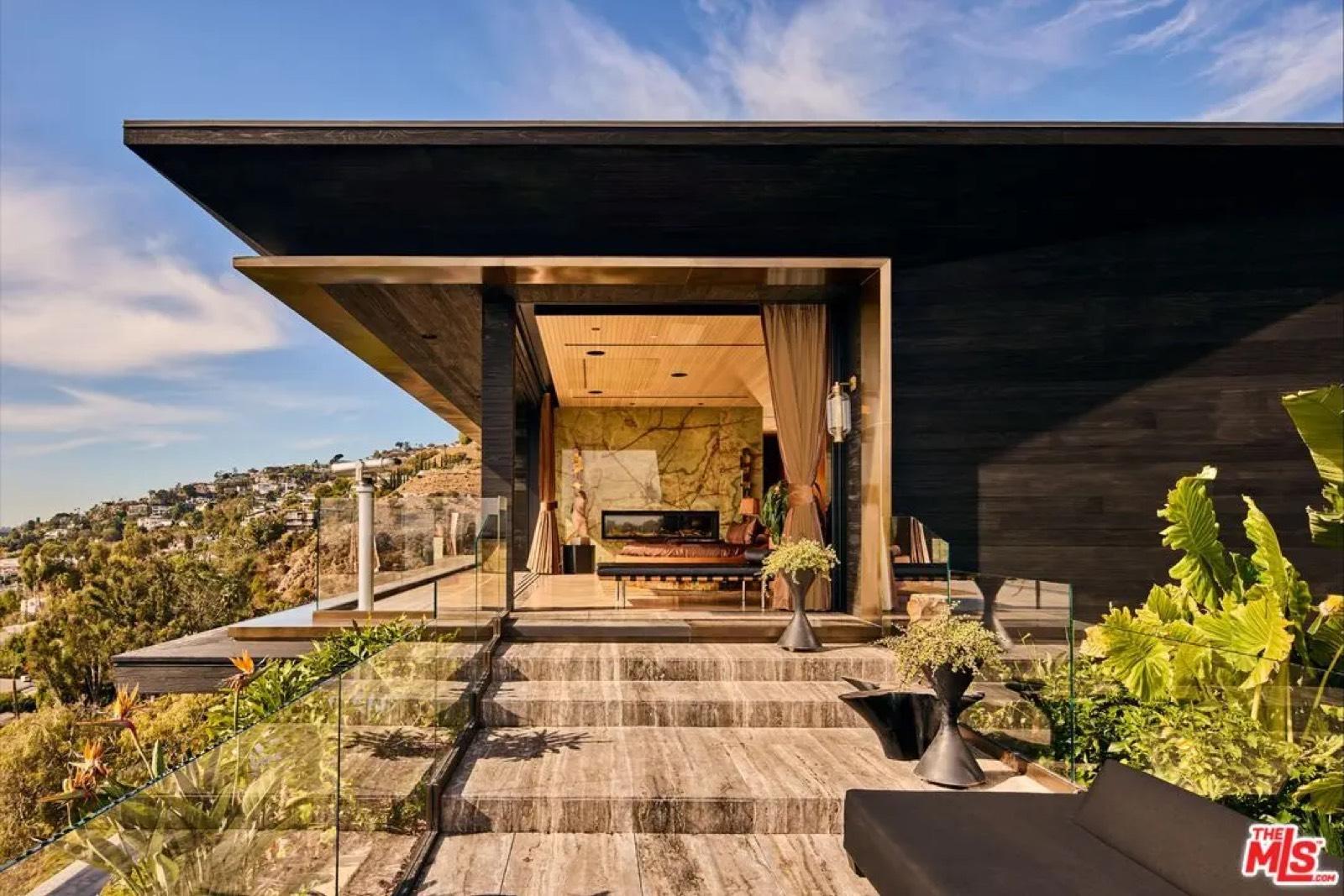 hollywood hills 8 bed room beauty — photo 10