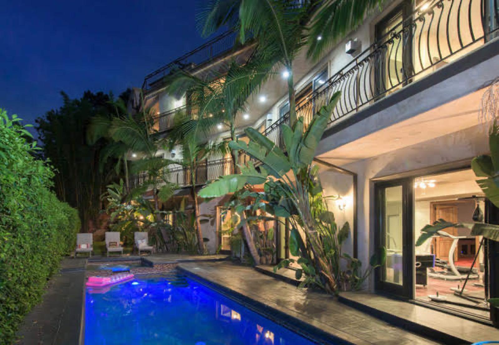 Hollywood Hills House — photo 11