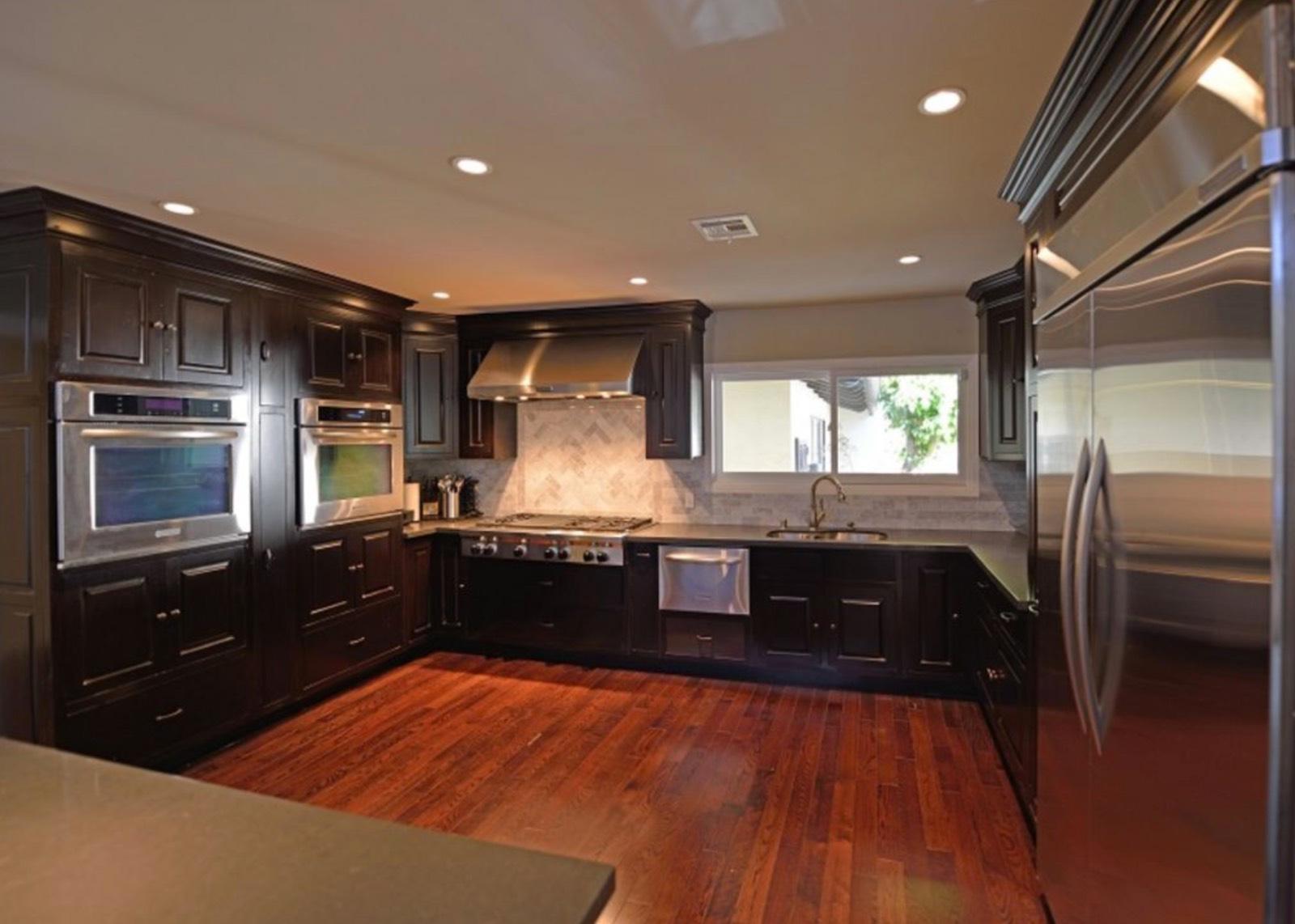 Hollywood House House ID# — photo 11