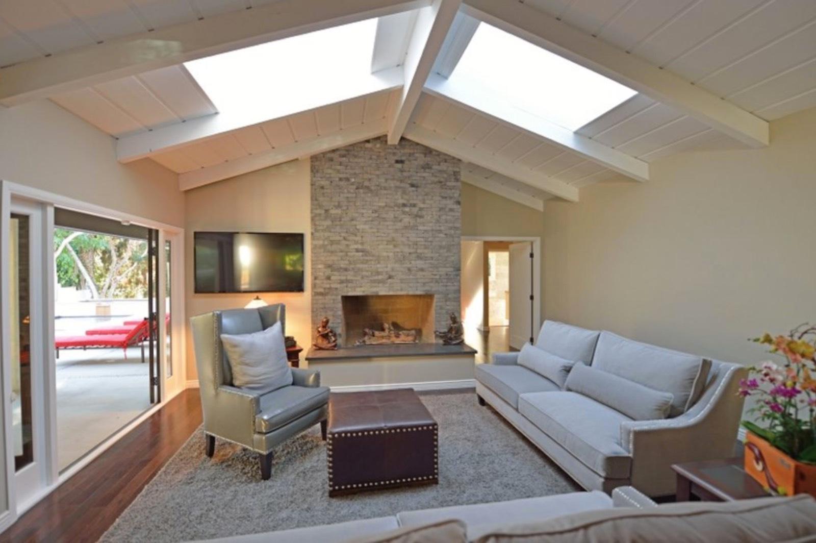 Hollywood House House ID# — photo 9