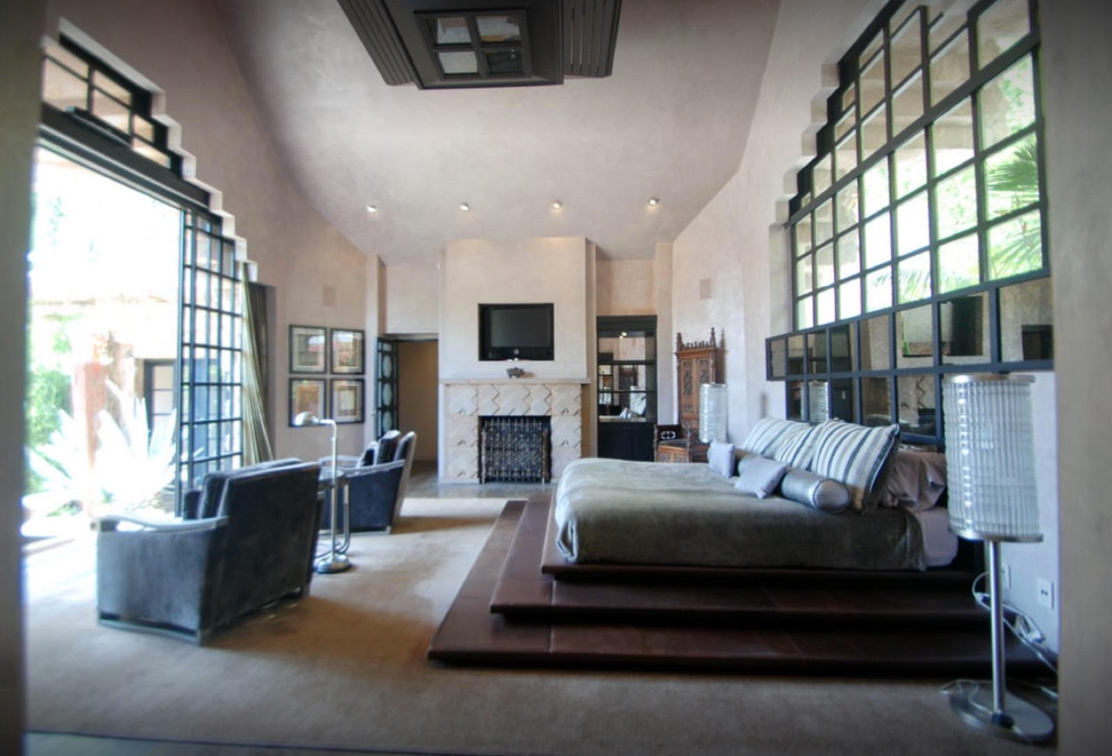 Hollywood Mansion — photo 7
