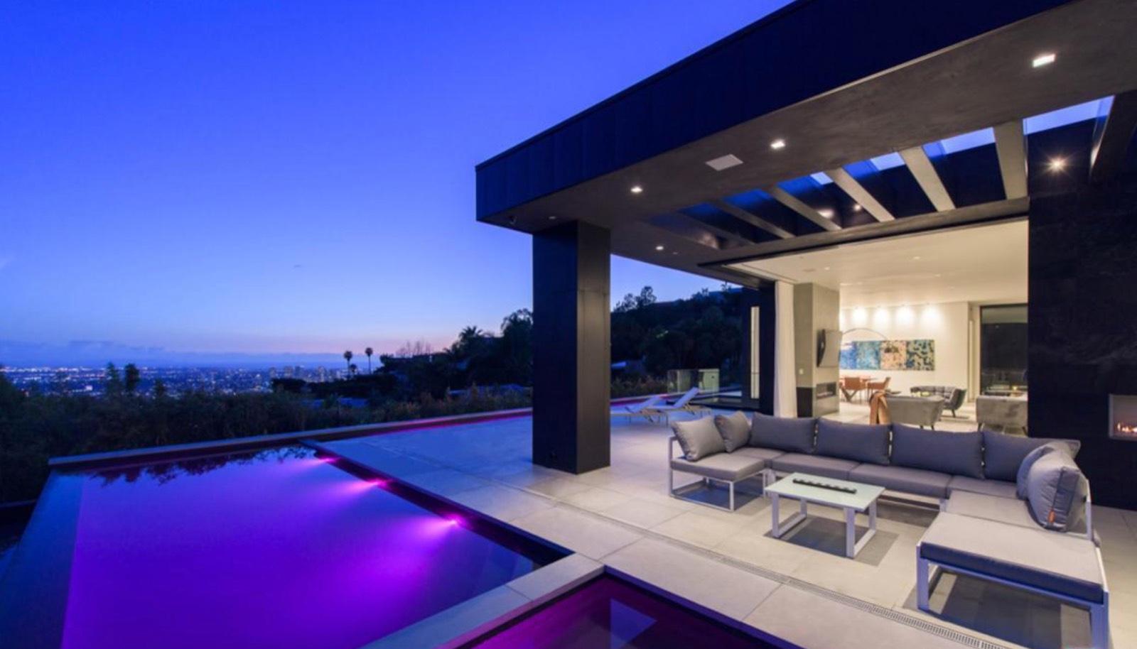 Hollywood Modern Dream — photo 1