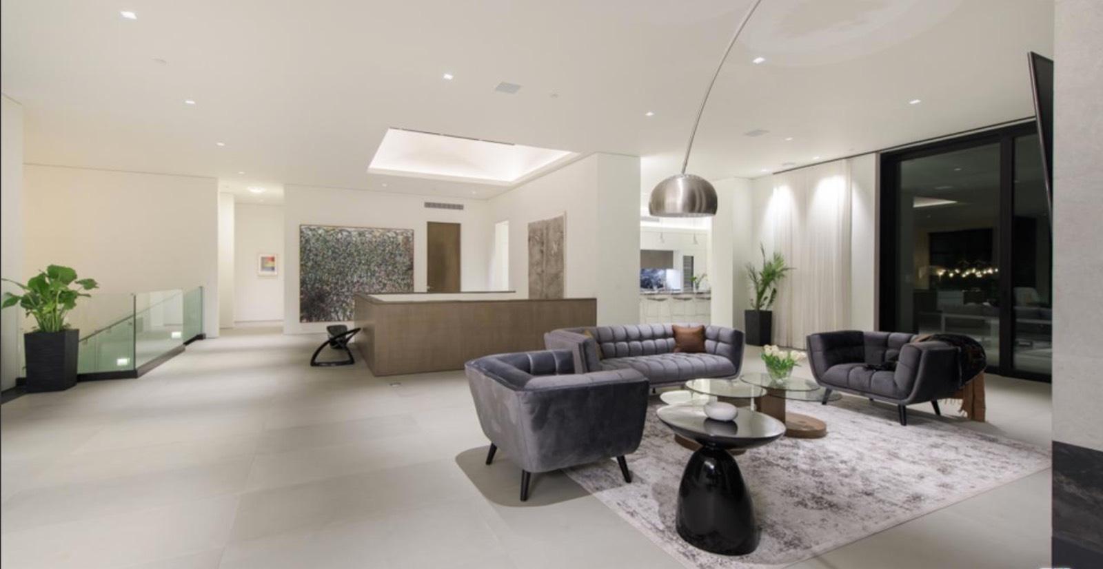 Hollywood Modern Dream — photo 10