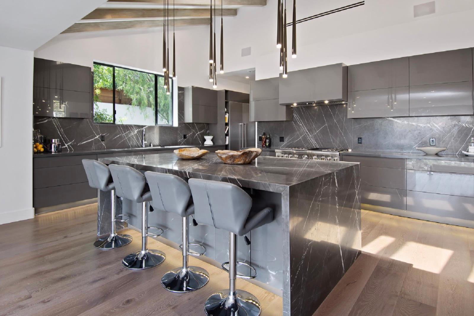 Hollywood View Estate — photo 12