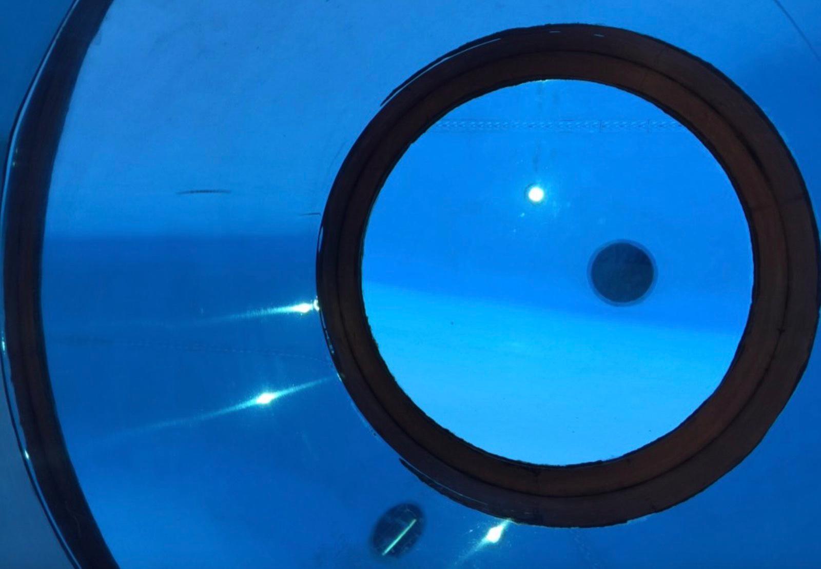 Hotel Glass Bottom Pool — photo 7
