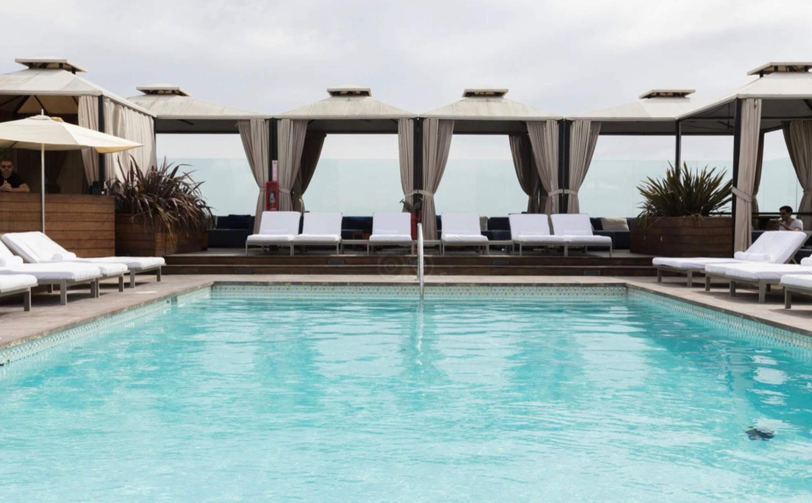 Hotel Glass Bottom Pool — photo 10