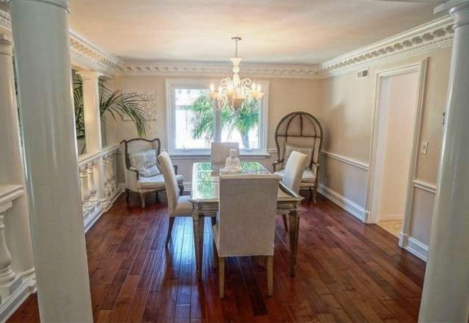 House with full court — photo 12