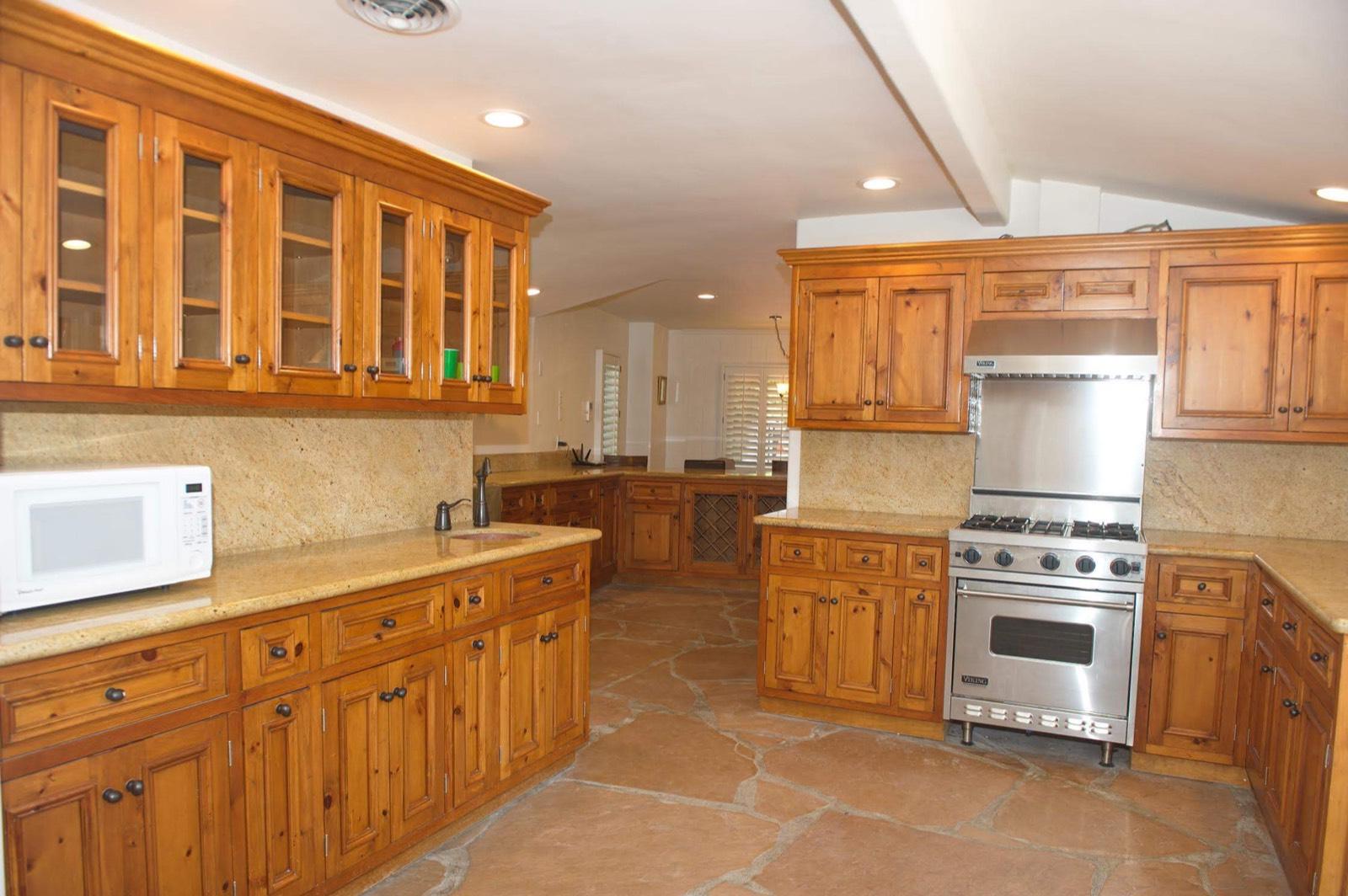 Hoyt Woodland Hills House — photo 4