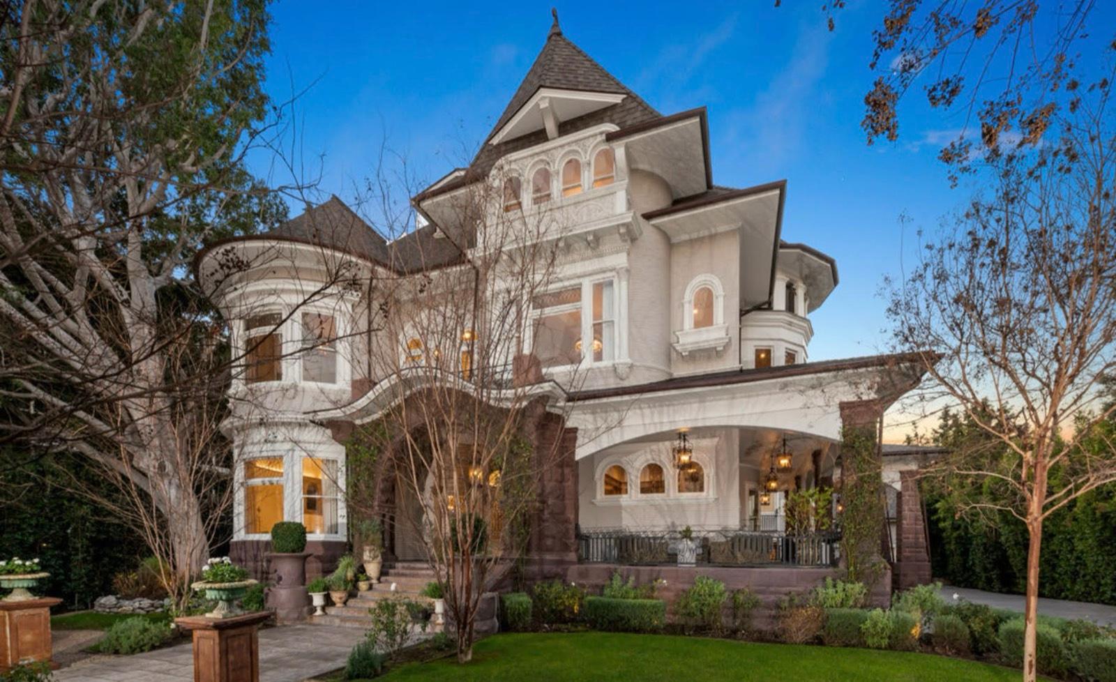 HP's Victorian Classic Mansion — photo 5