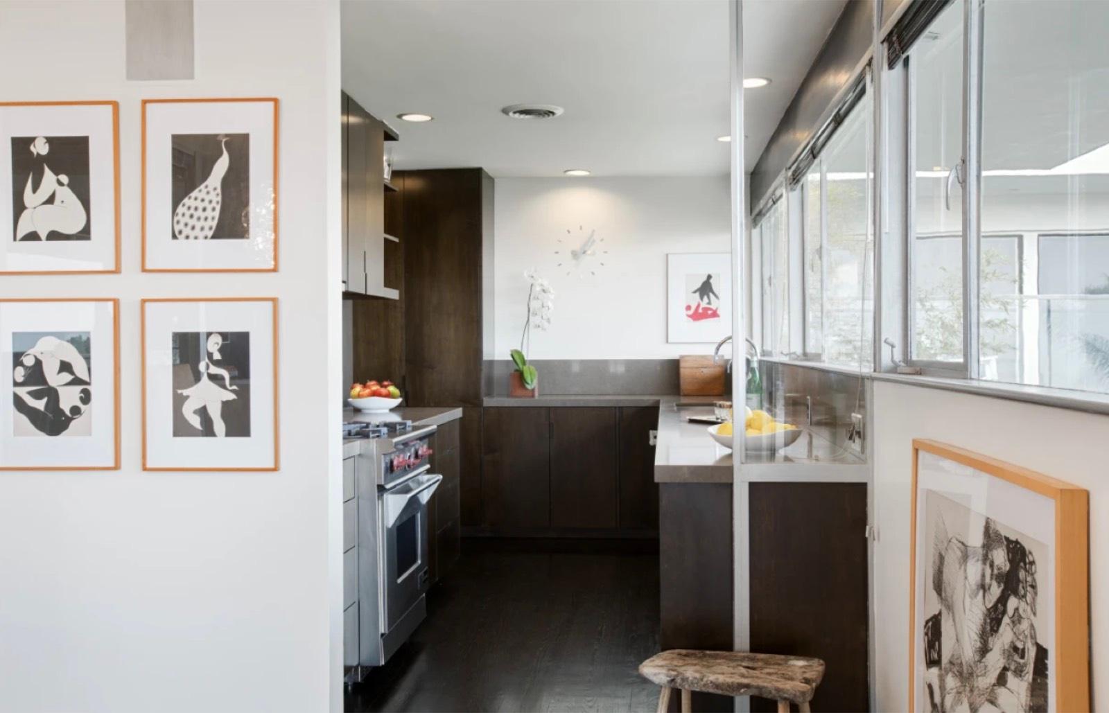 H's Midcentury Open Garage Home — photo 1